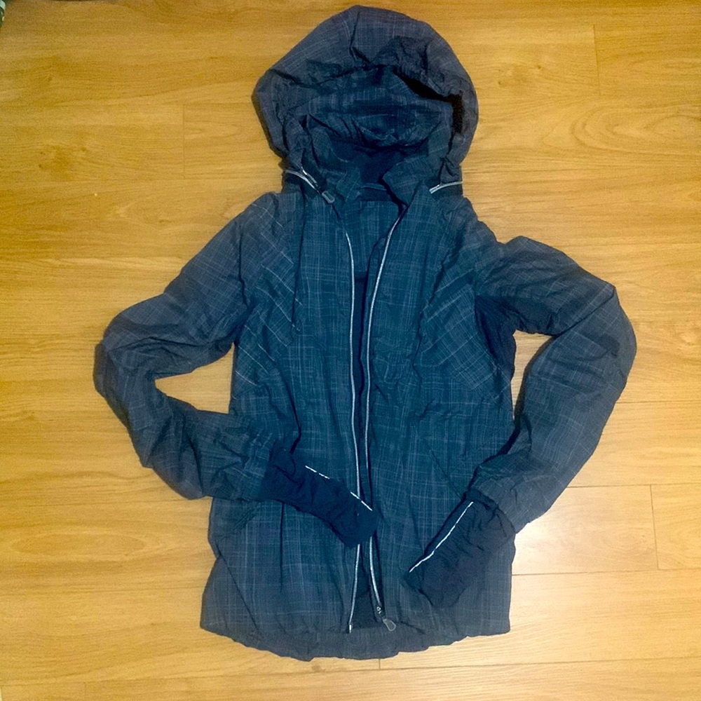 Size four lululemon spring jacket